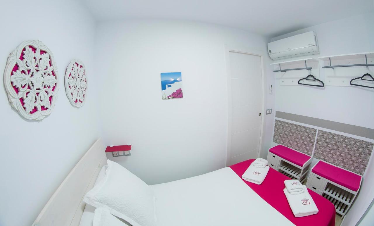 My Sweet Pink Apartment Бенидорм Екстериор снимка